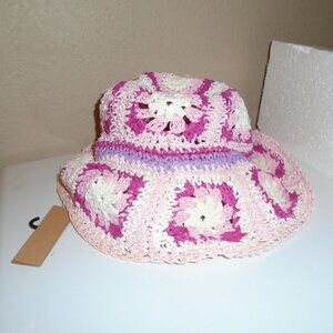 NEW STEVE MADDEN PINK WHITE PURPLE CROCHET GRANNY BUCKET HAT WOMENS ONE SIZE